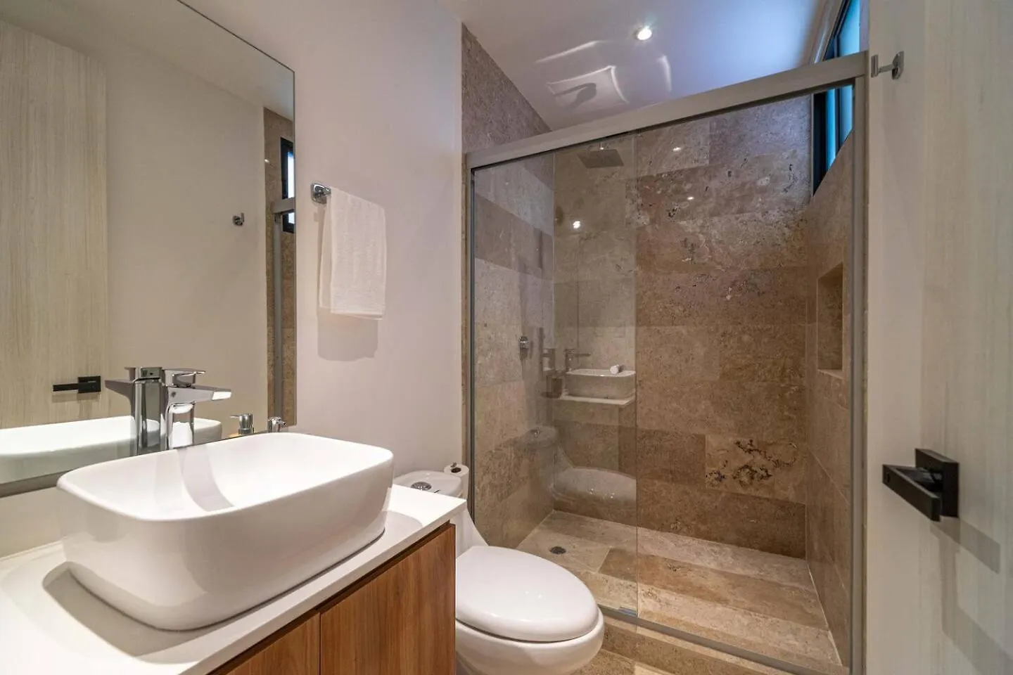 בית נופש טולום King Suite With Balcony, Gym And Rooftop Pool