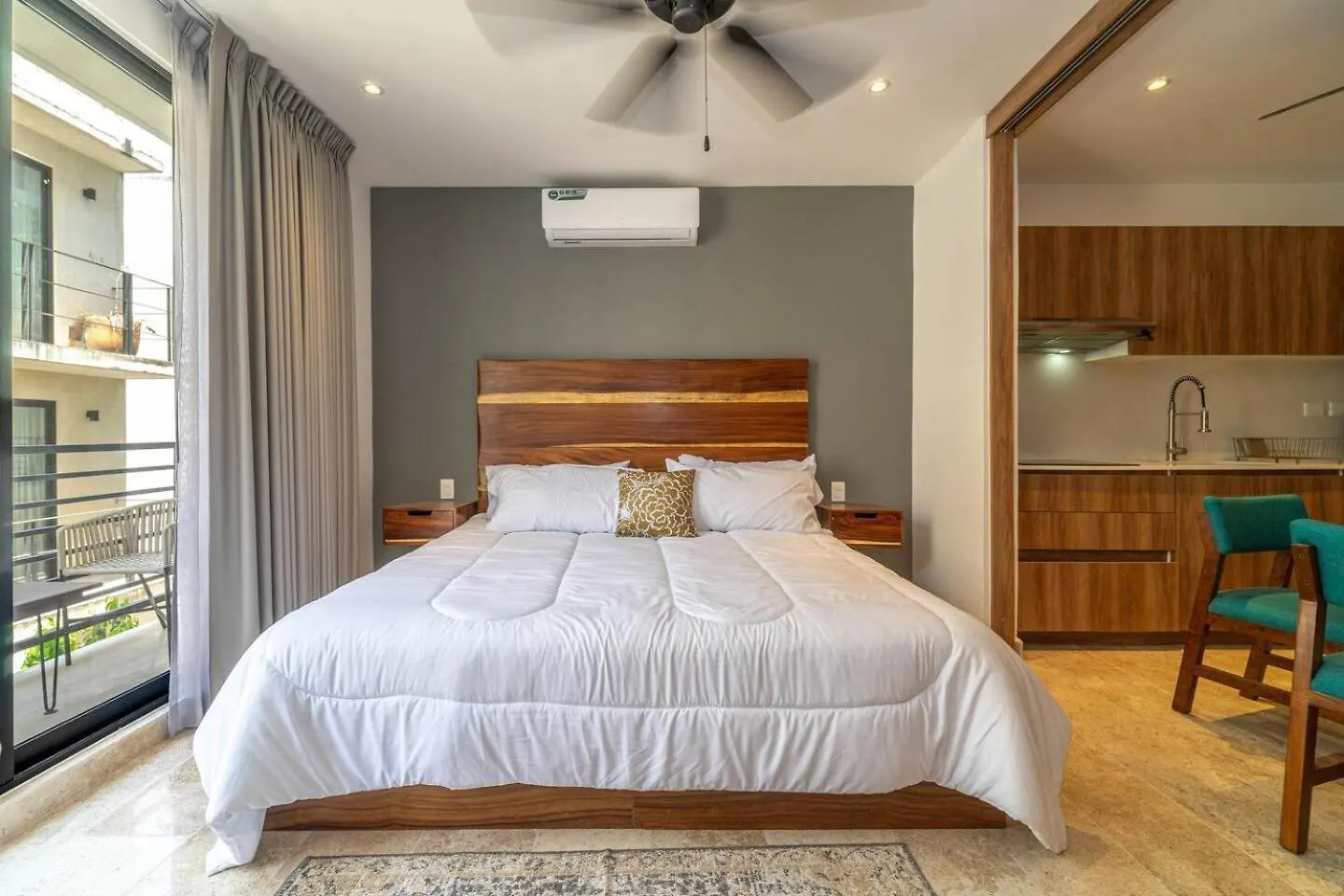 בית נופש טולום King Suite With Balcony, Gym And Rooftop Pool