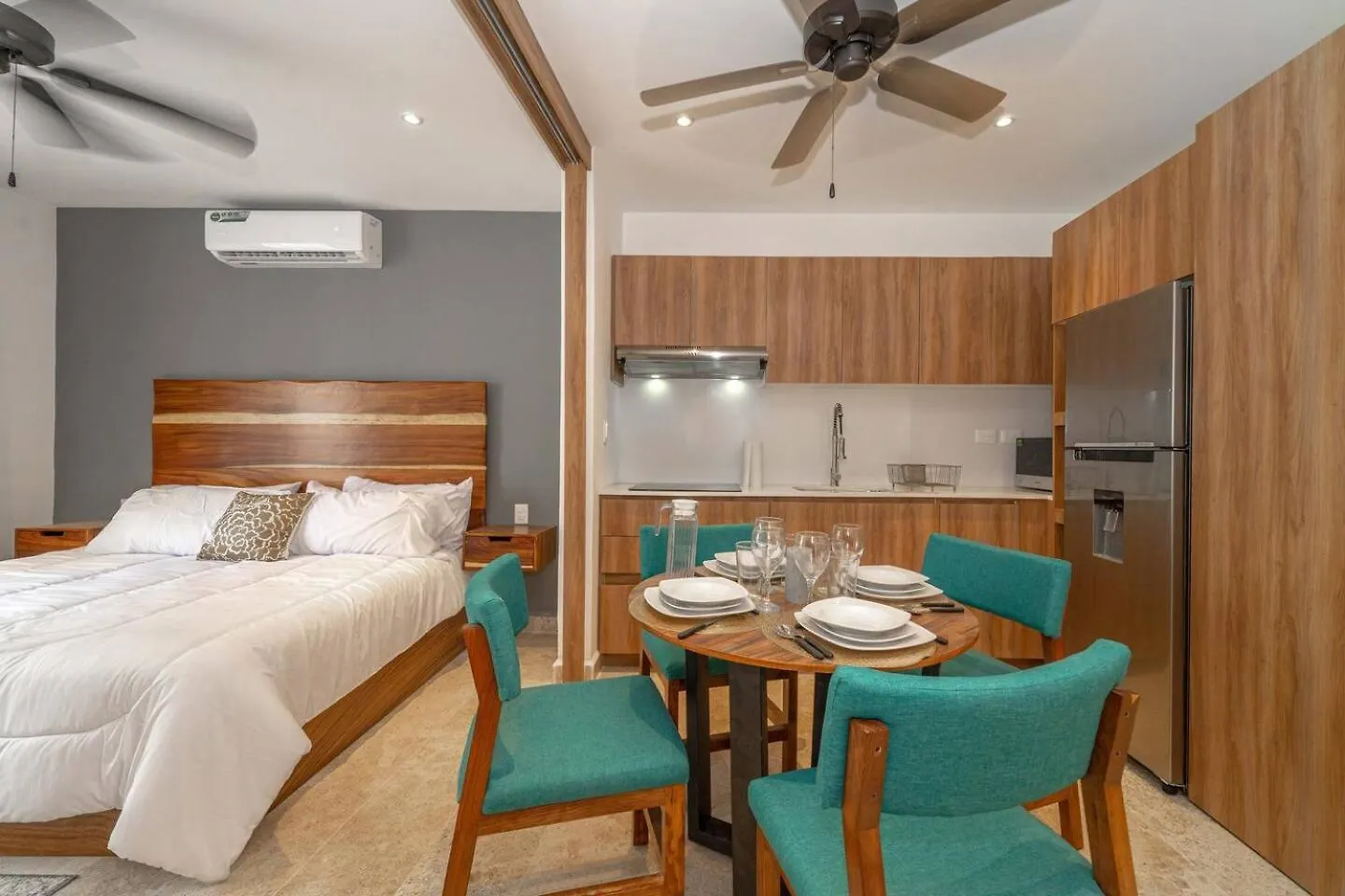 בית נופש טולום King Suite With Balcony, Gym And Rooftop Pool
